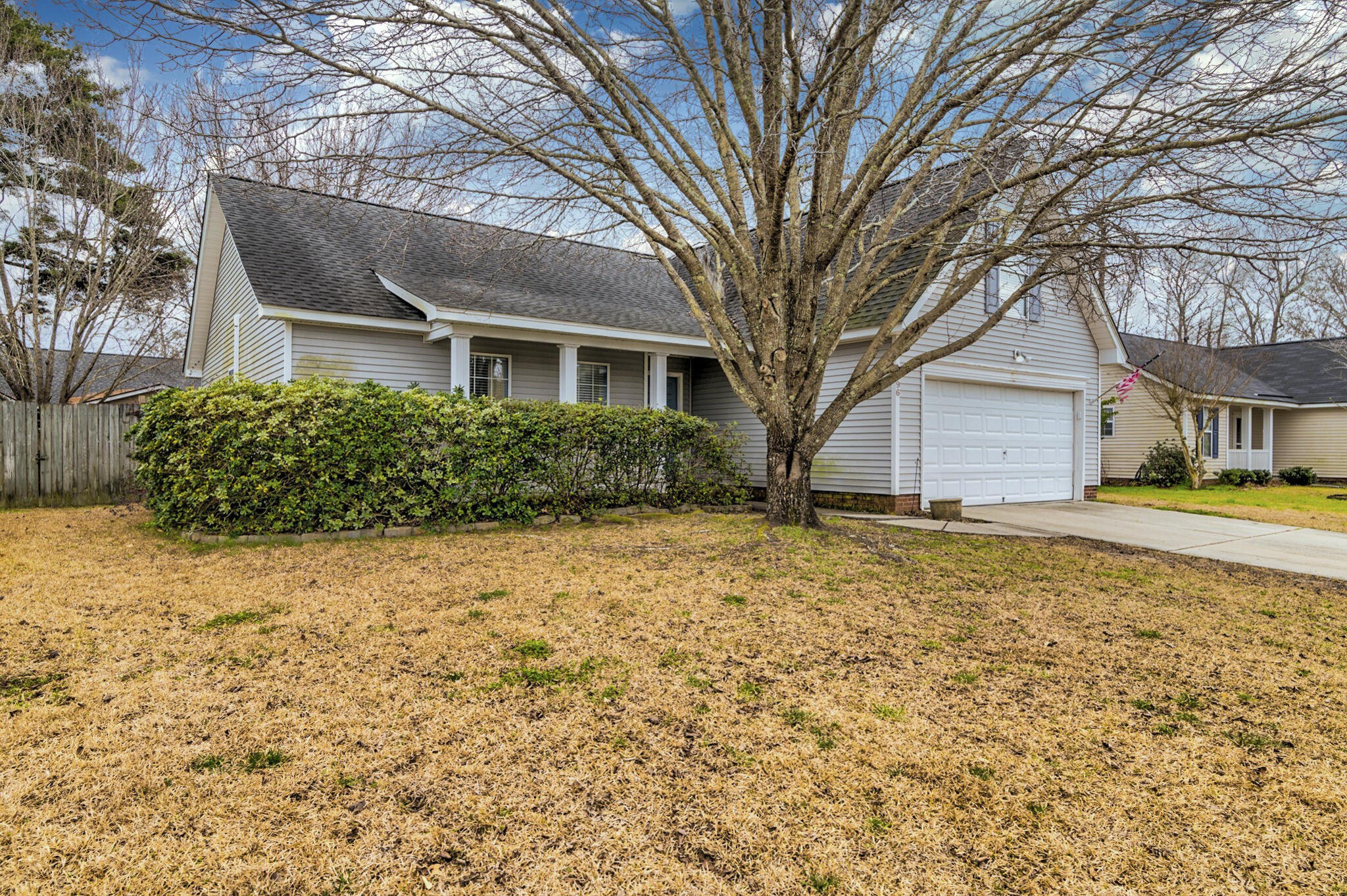 596 Tribeca Court Charleston, SC 29414 - Photo 2 of 40 596 Tribeca - 30 - CHS Media Group