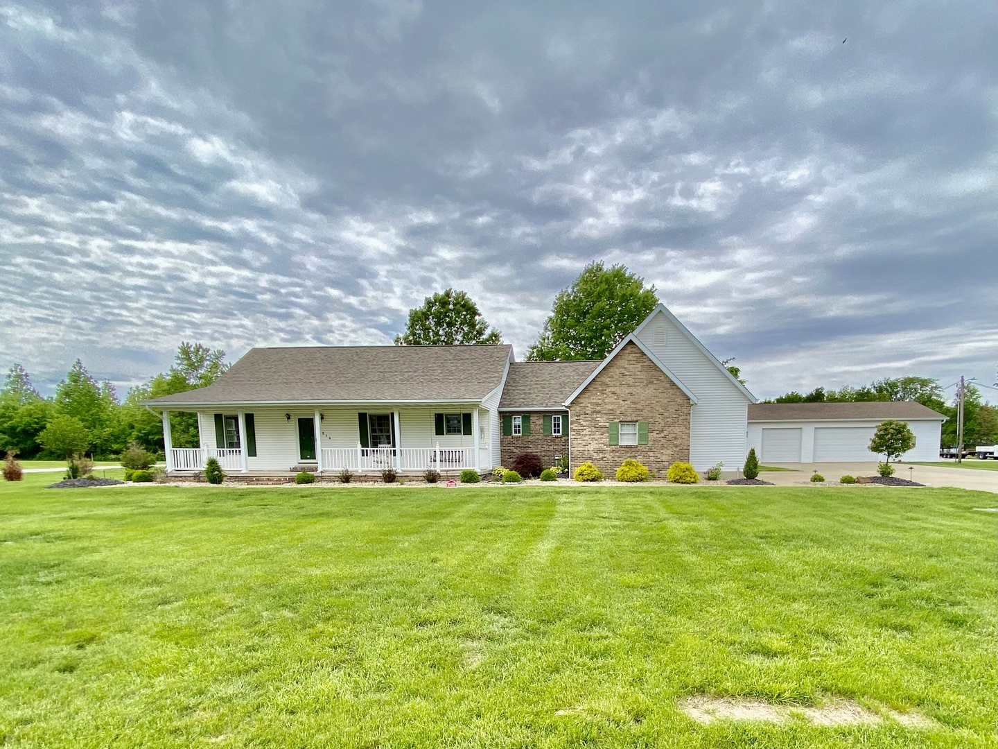 514 Country Club Road Centralia, IL 62801 - Photo 2 of 23