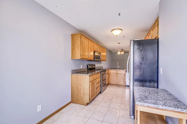 $217,000 | 3167 Manitou Drive, Unit 7, White Bear Lake, MN 55110