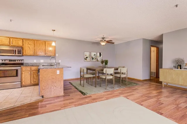 $217,000 | 3167 Manitou Drive, Unit 7, White Bear Lake, MN 55110