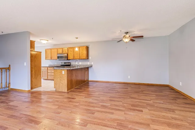 $217,000 | 3167 Manitou Drive, Unit 7, White Bear Lake, MN 55110