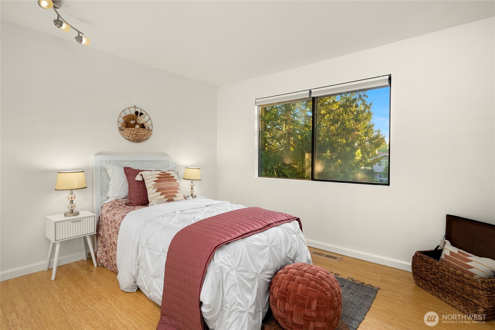 19011 27th Drive Southeast Bothell, WA 98012 - Photo 16 of 39