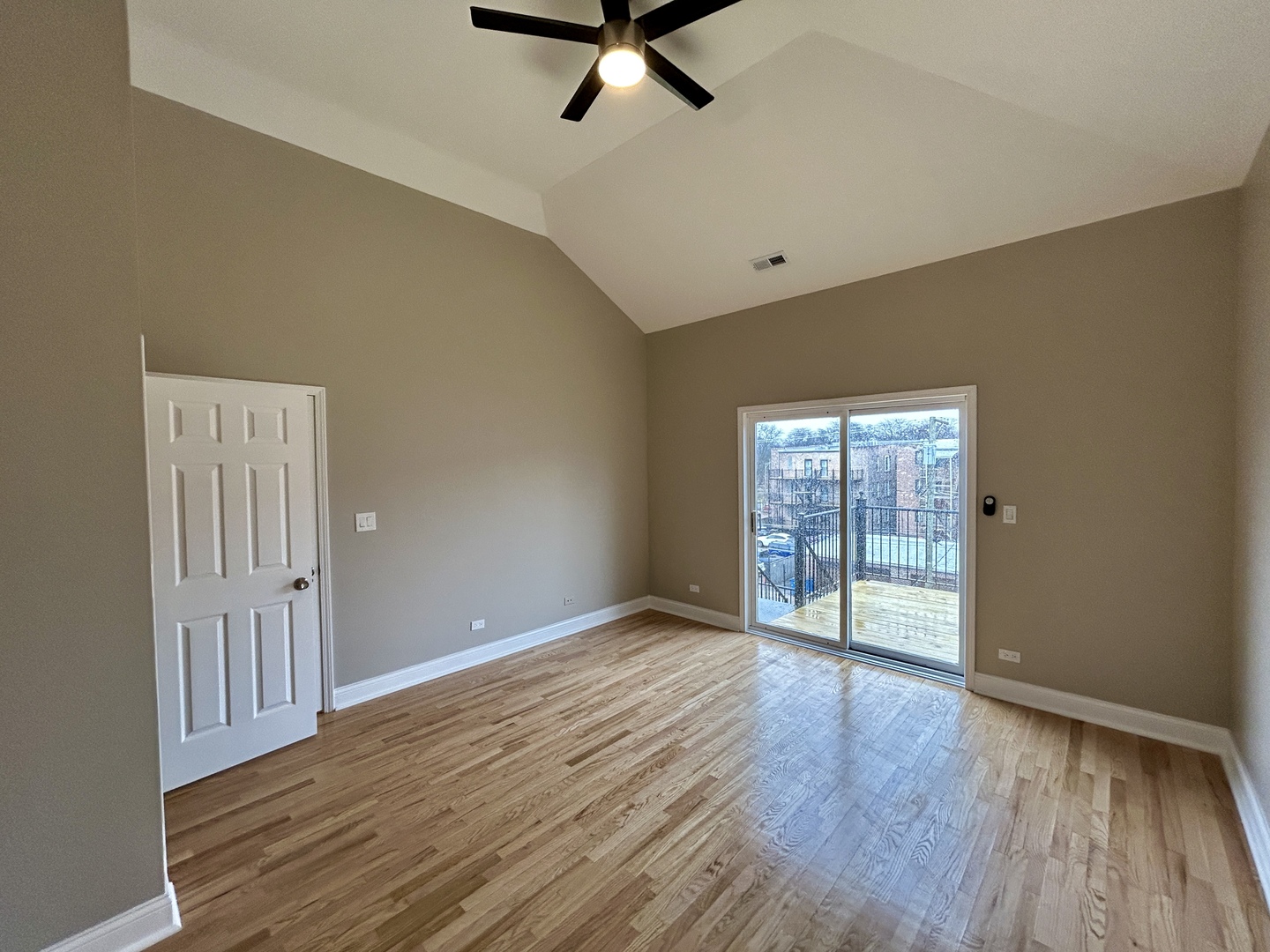 5331 South Calumet Avenue Chicago, IL 60615 - Photo 19 of 67