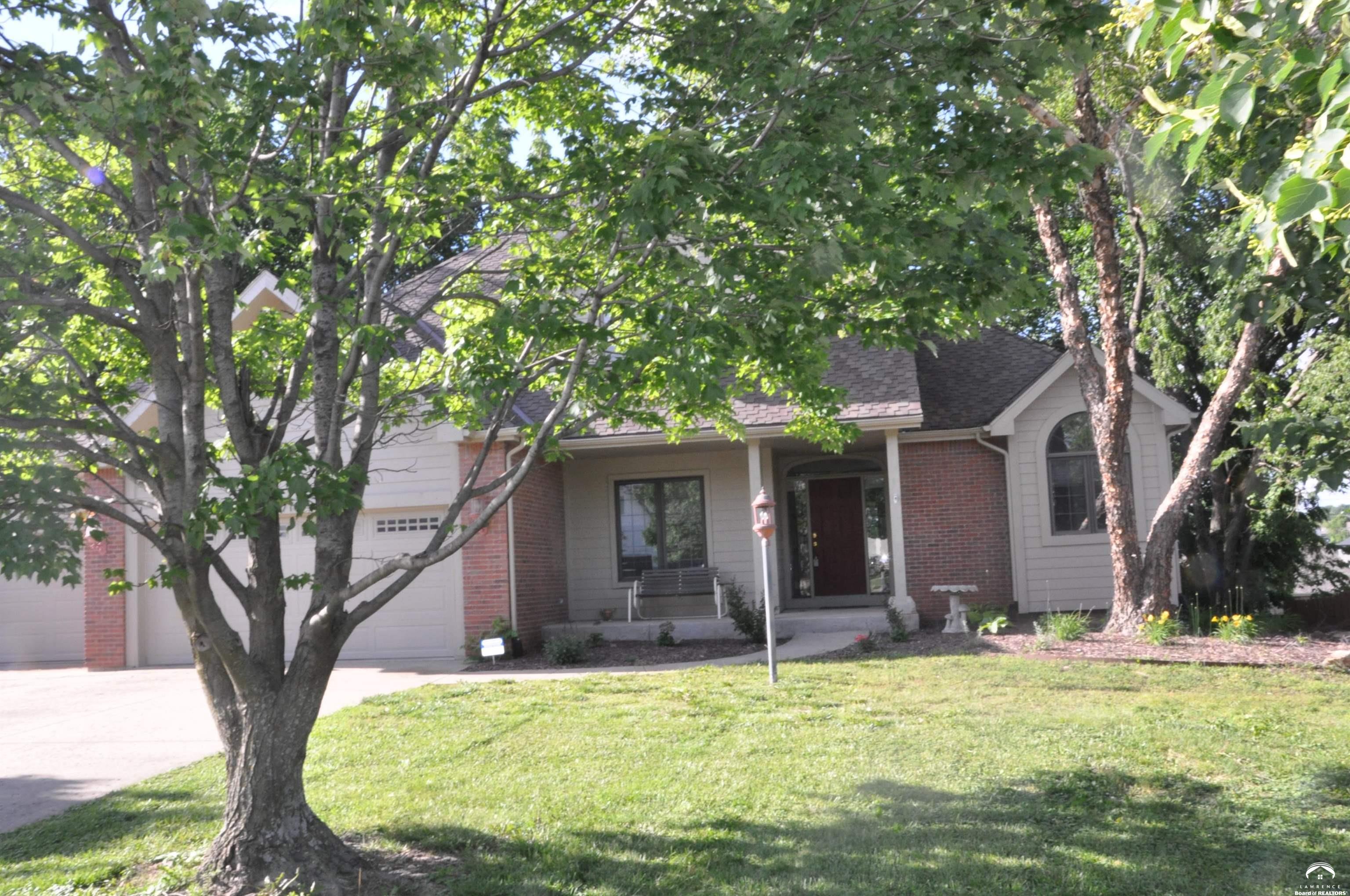 5710 Goff Court Lawrence, KS 66047 - Photo 3 of 41