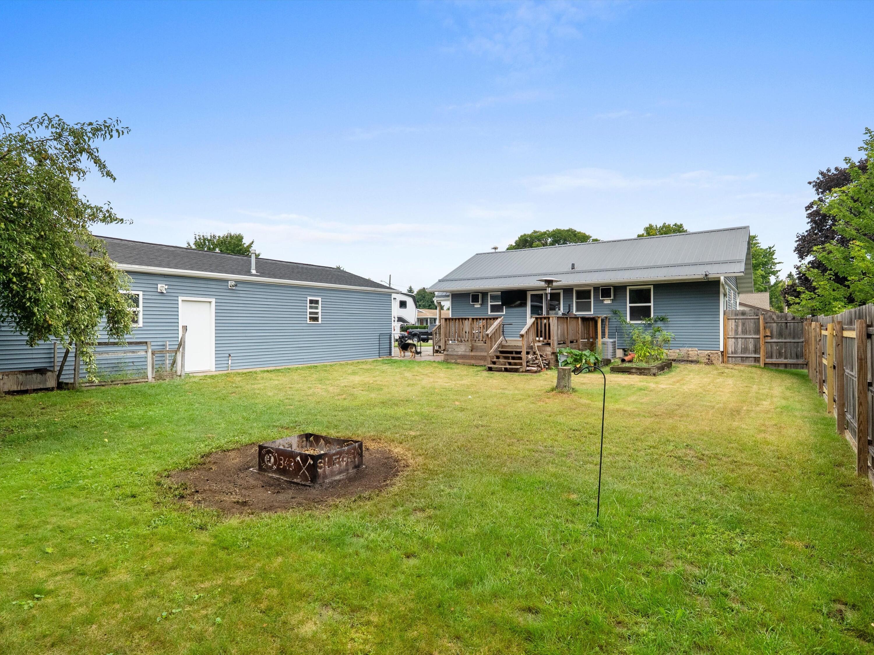 2319 38th Street Two Rivers, WI 54241 - Photo 8 of 30 06-DSC09702