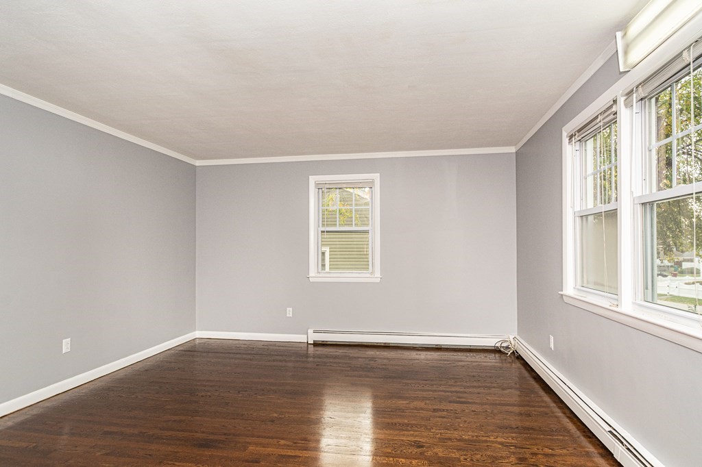 305 Cumberland Road Lowell, MA 01850 - Photo 2 of 23 Gallery Image 2
