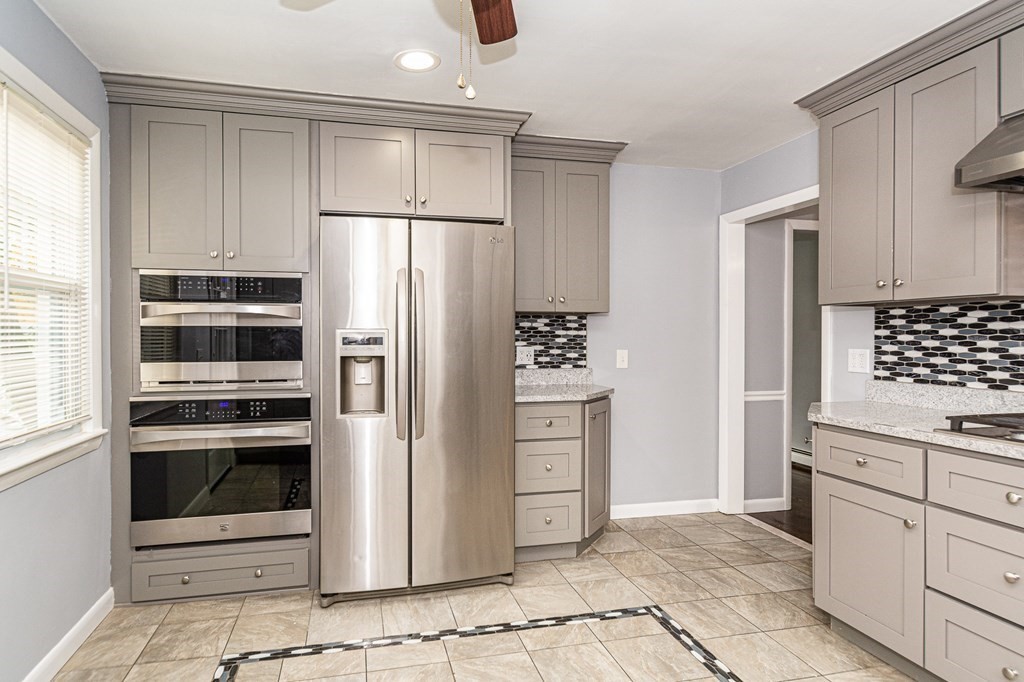 305 Cumberland Road Lowell, MA 01850 - Photo 8 of 23 Gallery Image 8