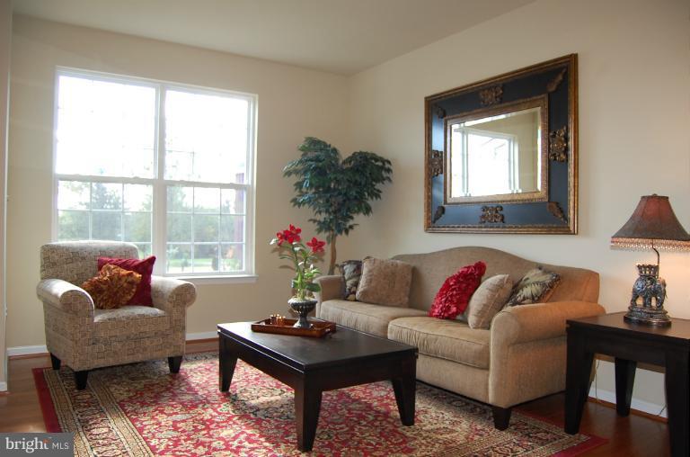 6 All Saints Road Laurel, MD 20723 - Photo 6 of 24 Living Room