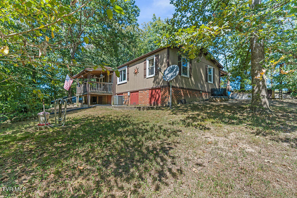1310 Valleydale Road Mosheim, TN 37818 - Photo 8 of 40 Valleydale-16