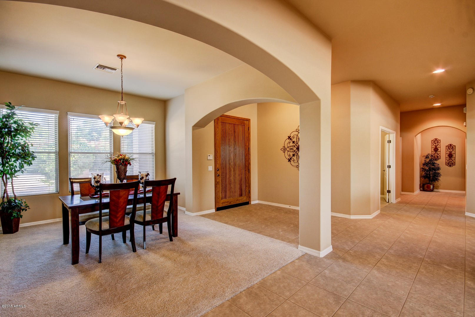 326 West Loma Lane Phoenix, AZ 85021 - Photo 7 of 48 Loma (7)