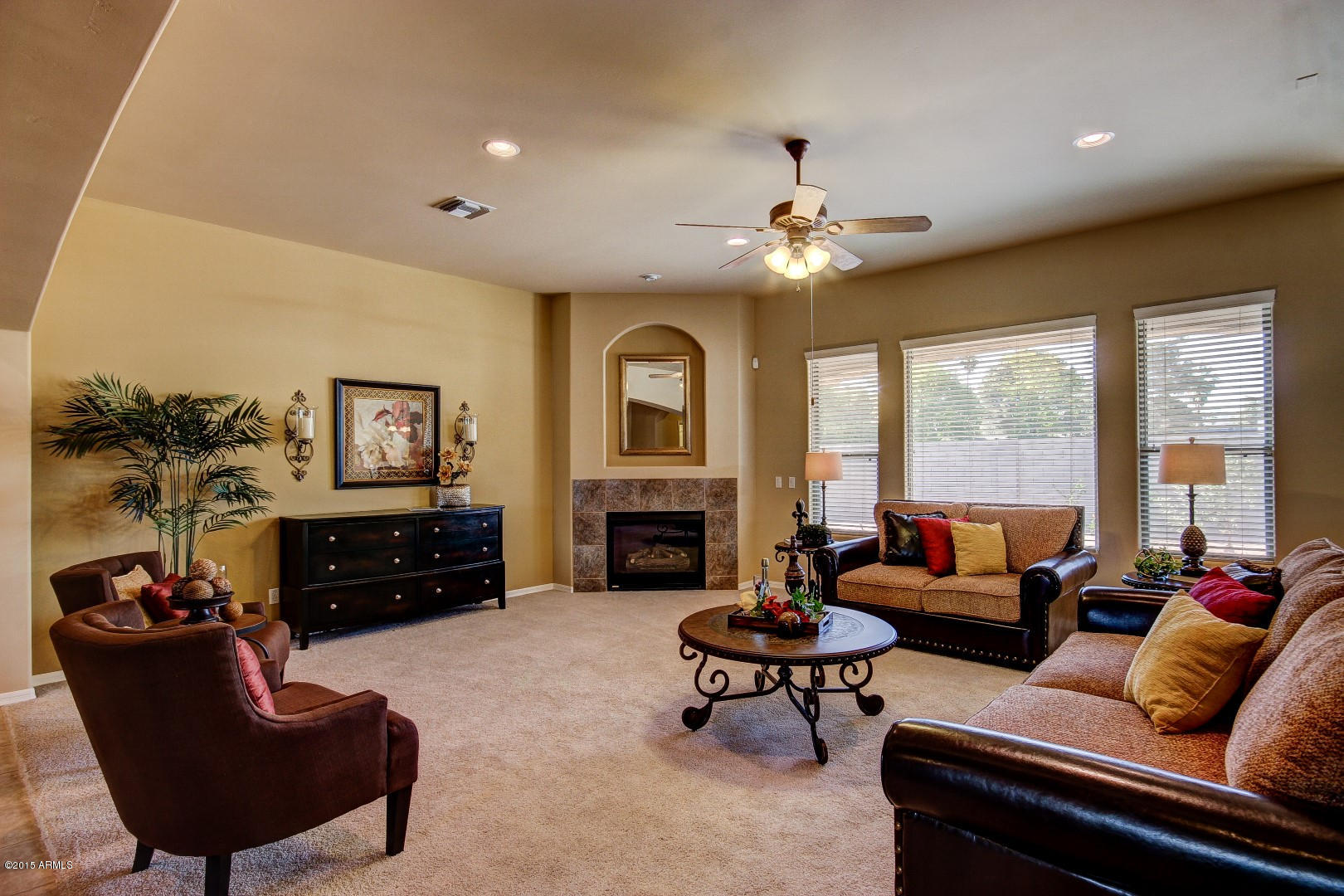 326 West Loma Lane Phoenix, AZ 85021 - Photo 9 of 48 Loma (9)