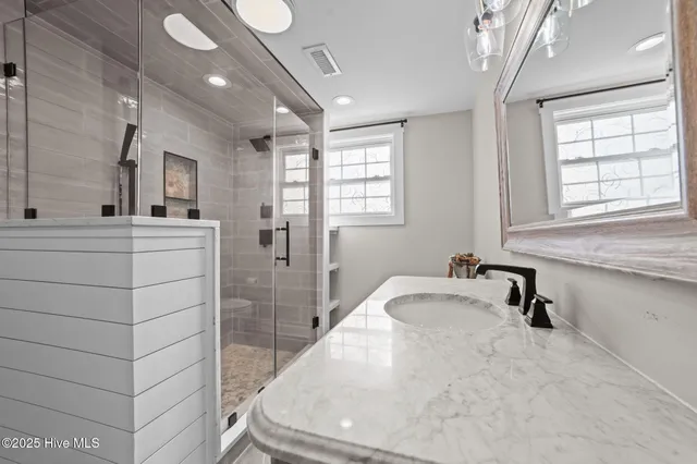 $750,000 | 109 North Main Street, Bath, NC 27808