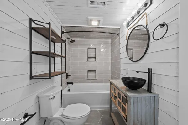 $750,000 | 109 North Main Street, Bath, NC 27808