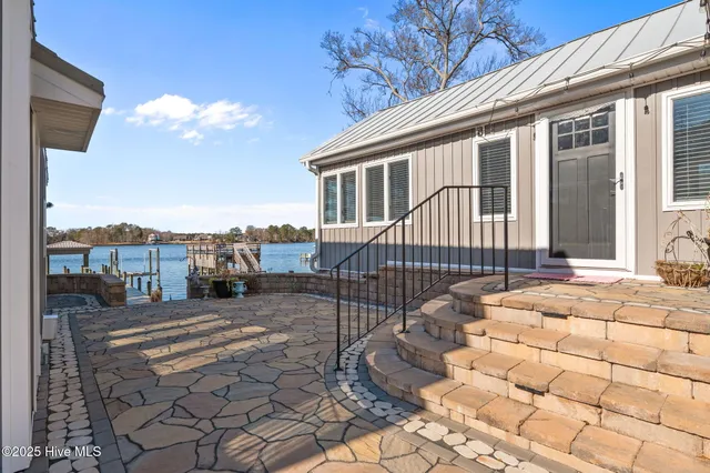 $750,000 | 109 North Main Street, Bath, NC 27808