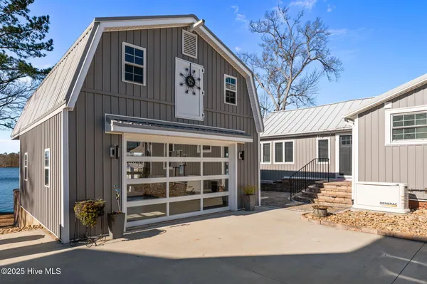 $750,000 | 109 North Main Street, Bath, NC 27808