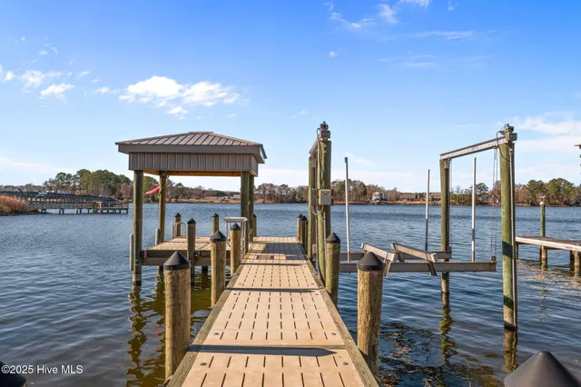 $750,000 | 109 North Main Street, Bath, NC 27808