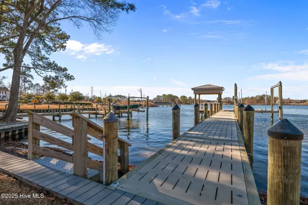 $750,000 | 109 North Main Street, Bath, NC 27808