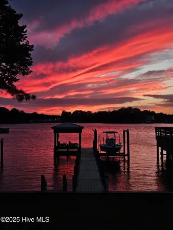 $750,000 | 109 North Main Street, Bath, NC 27808