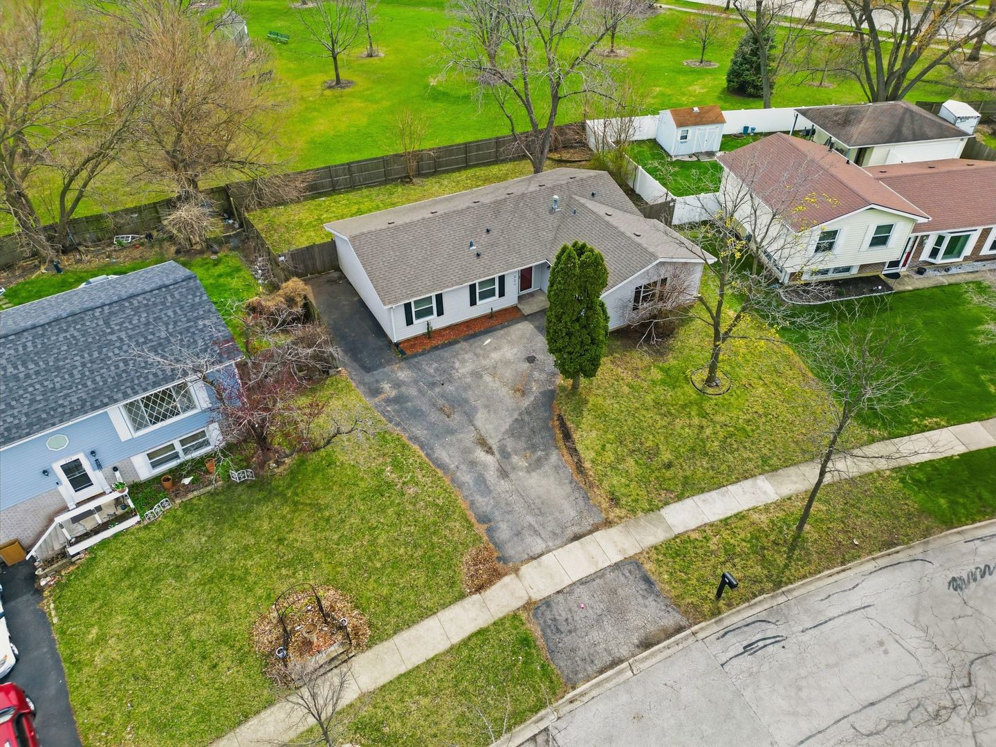 221 Davis Lane Bolingbrook, IL 60440 - Photo 20 of 24 an aerial view of a house