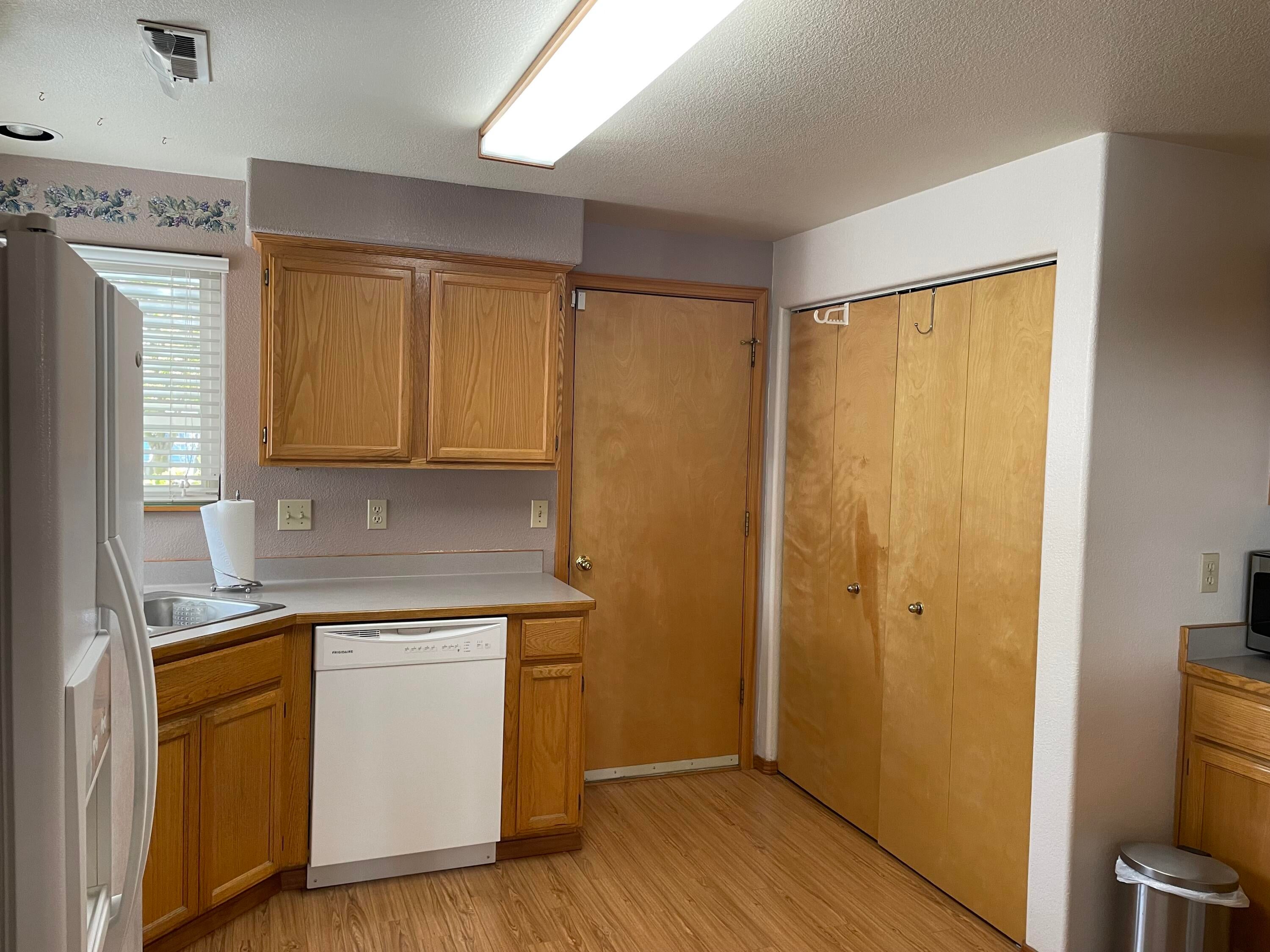 783 Tami Road Grants Pass, OR 97526 - Photo 5 of 19 IMG-4557