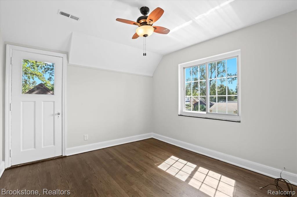 14500 Rutland Street Detroit, MI 48227 - Photo 21 of 27