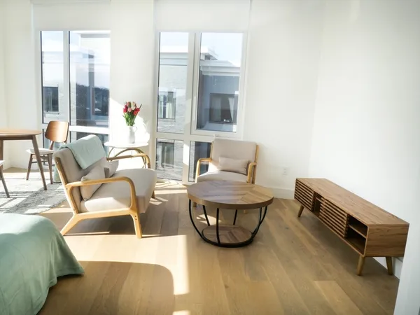 $2,750 | 38 Hichborn Street, Unit 201, Boston, MA 02135