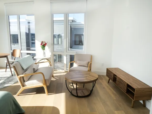 $2,750 | 38 Hichborn Street, Unit 201, Boston, MA 02135