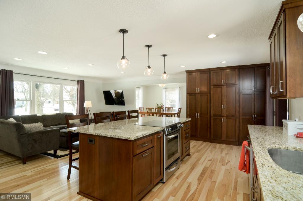 4932 Mayview Road Minnetonka, MN 55345 - Photo 2 of 36 Gallery Image 2
