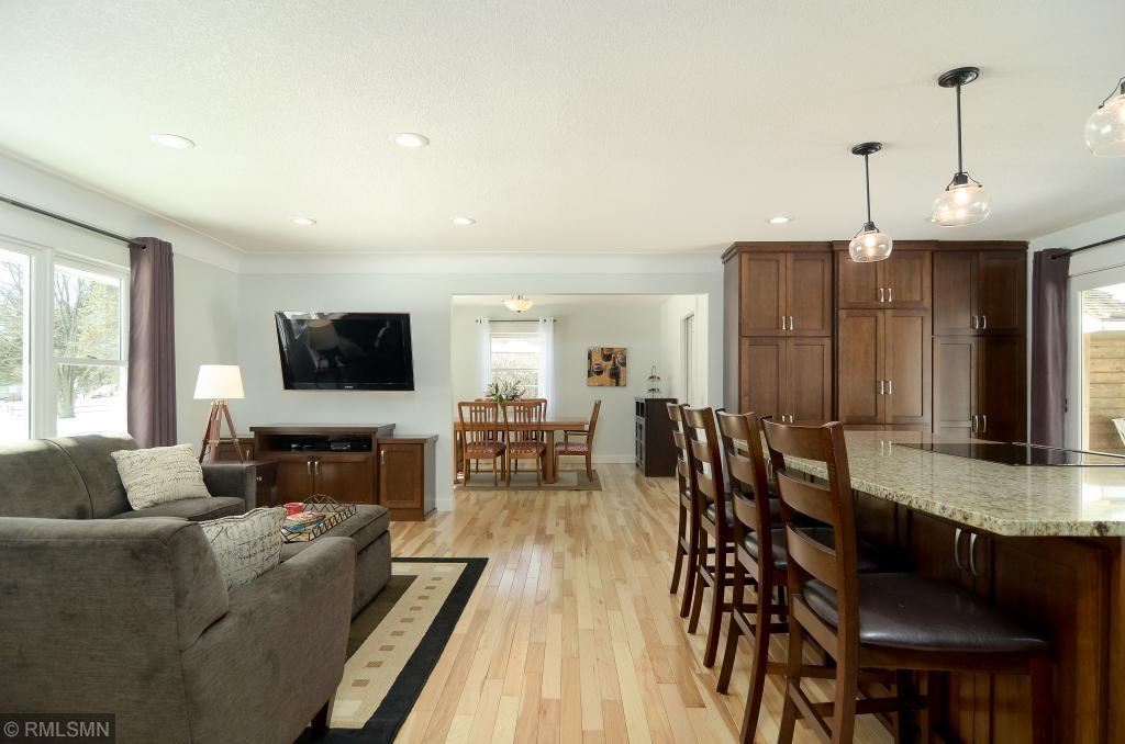 4932 Mayview Road Minnetonka, MN 55345 - Photo 13 of 36 Gallery Image 13