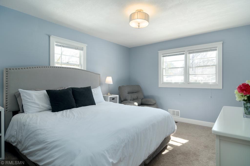 4932 Mayview Road Minnetonka, MN 55345 - Photo 5 of 36 Gallery Image 5