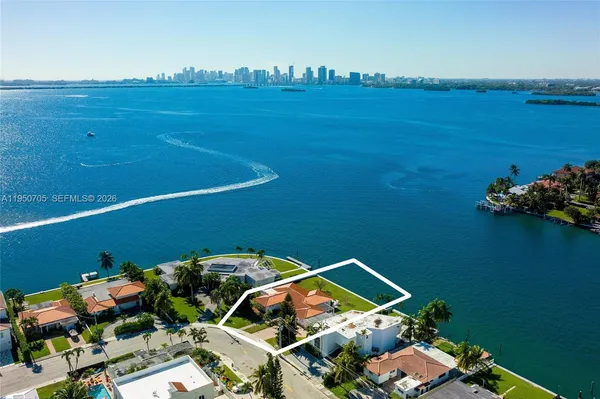 $9,995,000 | 7500 West Treasure Drive, North Bay Village, FL 33141
