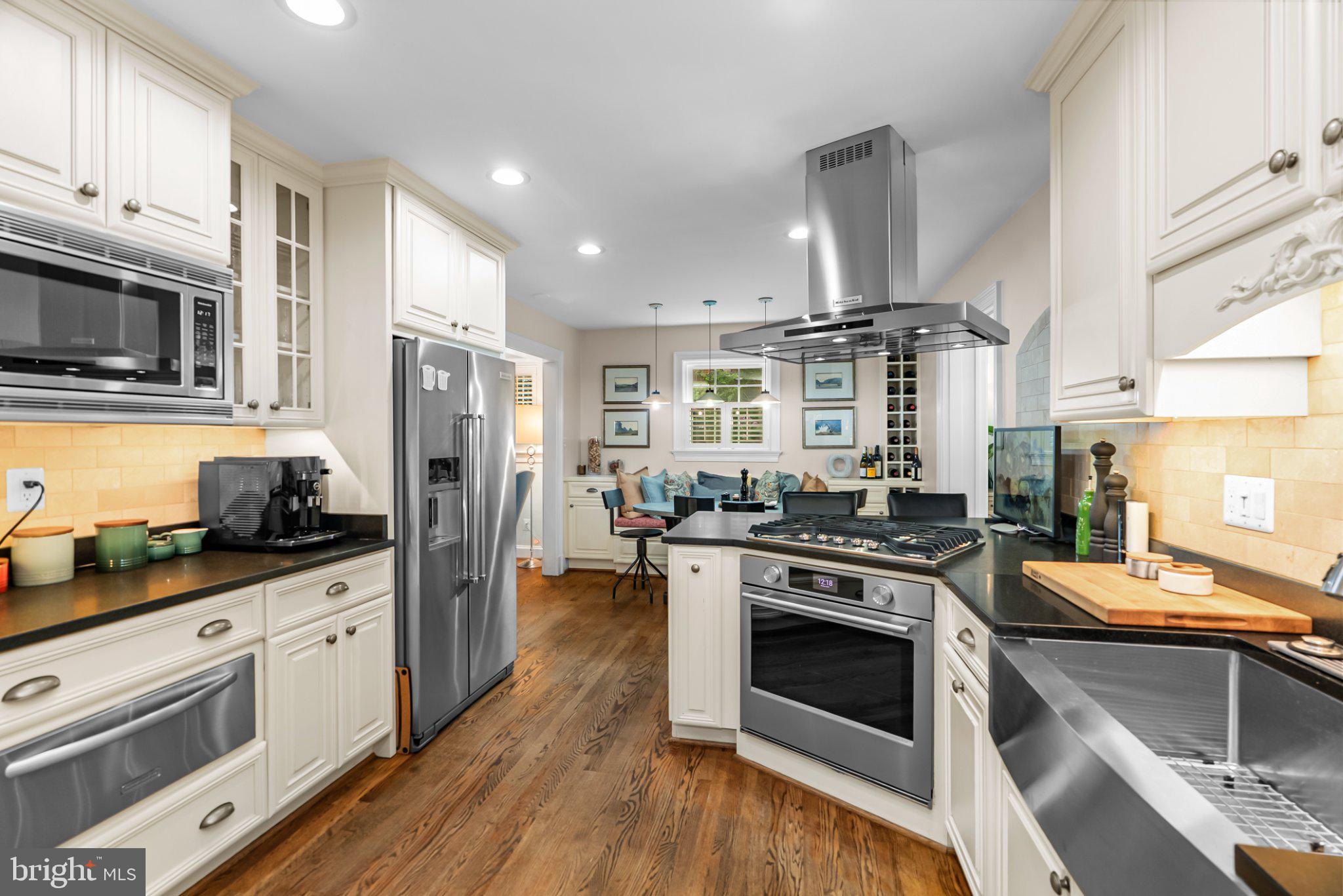 1000 West Braddock Road Alexandria, VA 22302 - Photo 9 of 55 Modern kitchen with elegant finishes.