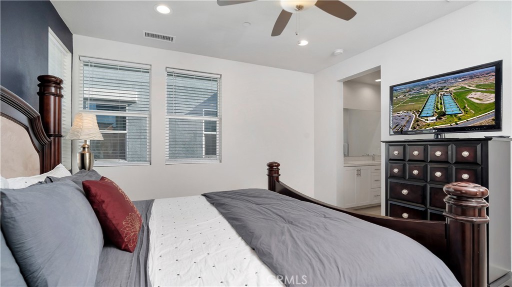 125 Allusion Irvine, CA 92618 - Photo 21 of 53