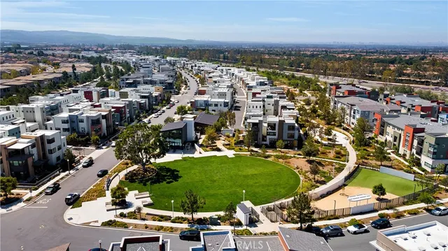 $1,225,000 | 125 Allusion, Irvine, CA 92618