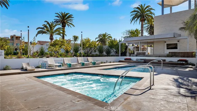 $1,225,000 | 125 Allusion, Irvine, CA 92618