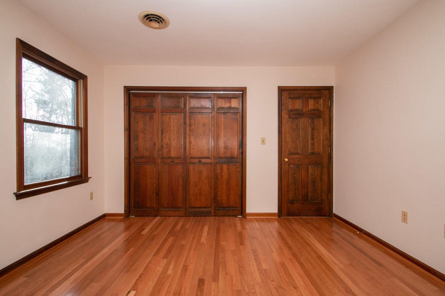 2787 Jeters Chapel Road Vinton, VA 24179 - Photo 16 of 30 BEAUTIFUL HARDWOODS