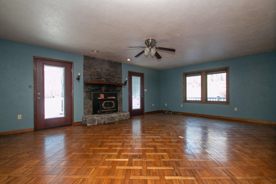 2787 Jeters Chapel Road Vinton, VA 24179 - Photo 8 of 30 FAMILY ROOM