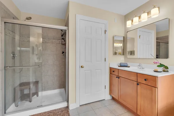 $649,000 | 5791 Providence Drive, Hoffman Estates, IL 60192