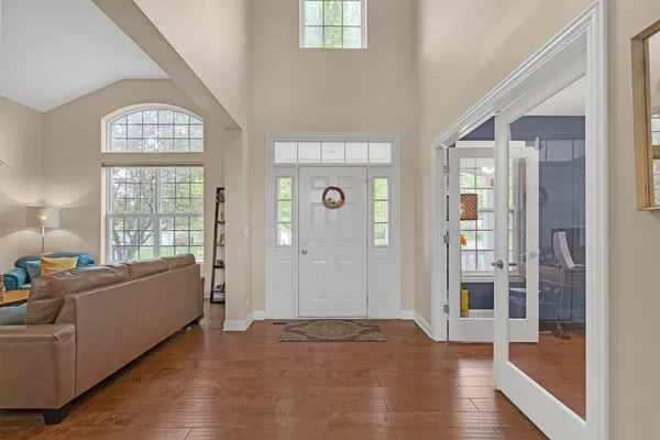 $649,000 | 5791 Providence Drive, Hoffman Estates, IL 60192