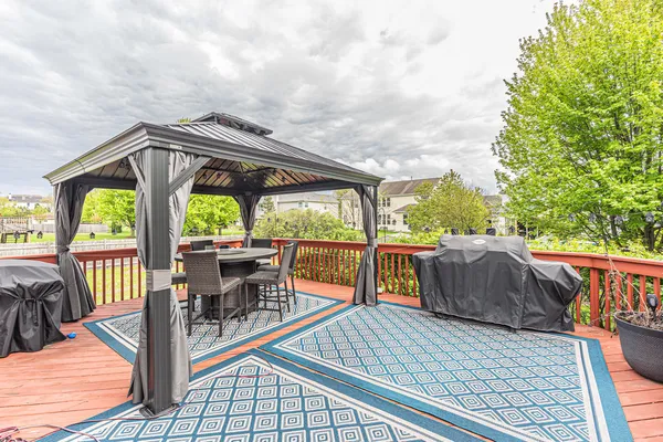 $649,000 | 5791 Providence Drive, Hoffman Estates, IL 60192