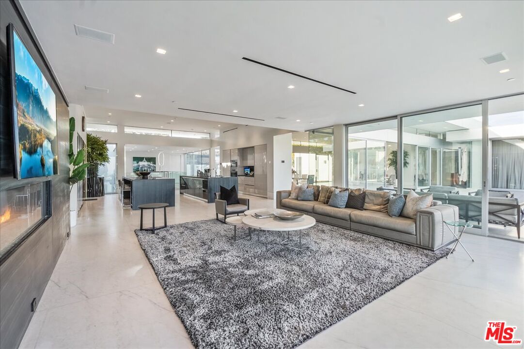 1620 Carla Ridge Beverly Hills, CA 90210 - Photo 14 of 42