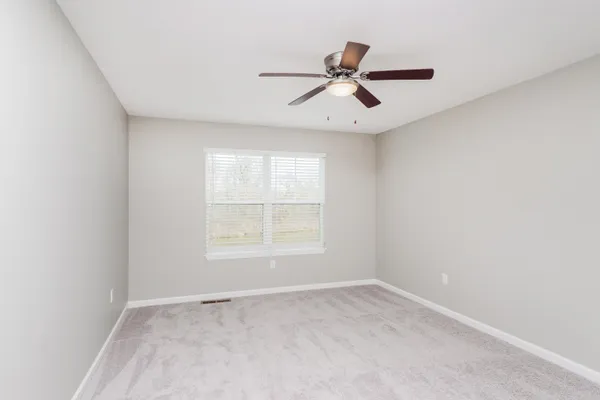 $1,895 | 2066 North Sarah Drive, Jeffersonville, IN 47130