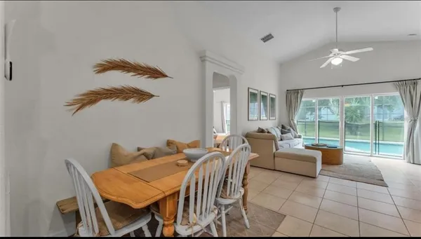 $2,400 | 462 Vizcay Way, Davenport, FL 33837