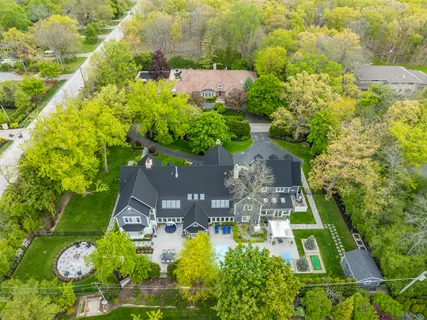 $2,999,000 | 2 Hickory Lane, Northbrook, IL 60062