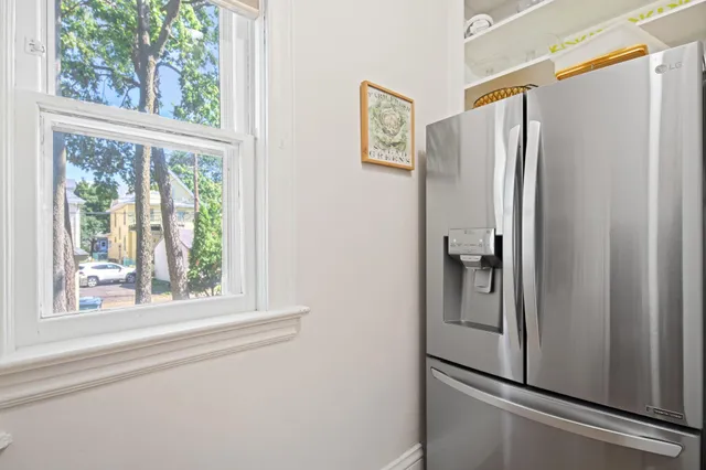 $2,495 | 2713 Garfield Avenue, Unit 1, Minneapolis, MN 55408