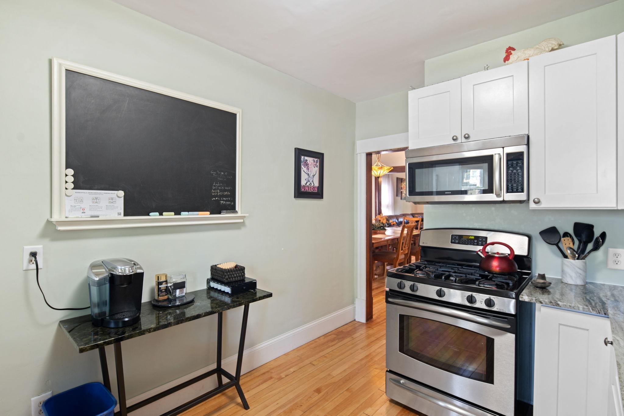 2713 Garfield Avenue, Unit 1 Minneapolis, MN 55408 - Photo 16 of 20