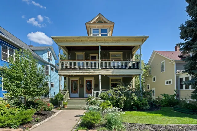 $2,495 | 2713 Garfield Avenue, Unit 1, Minneapolis, MN 55408