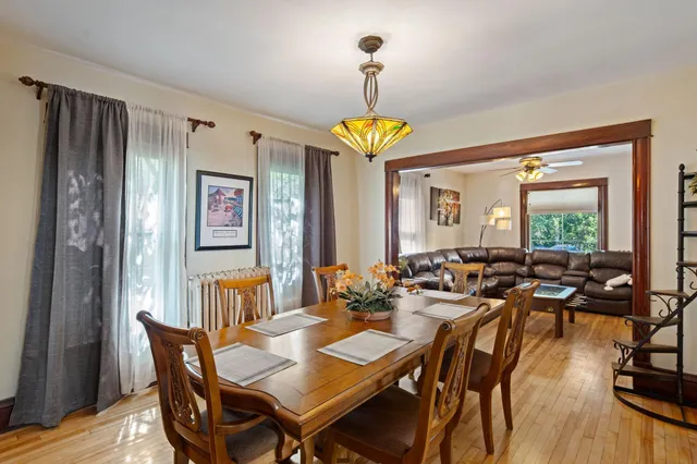 $2,495 | 2713 Garfield Avenue, Unit 1, Minneapolis, MN 55408