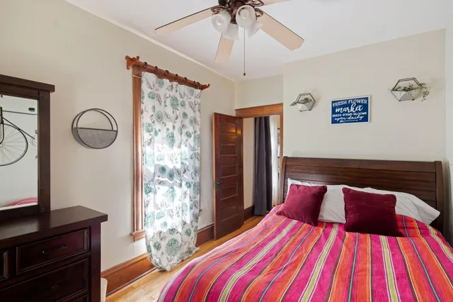 $2,495 | 2713 Garfield Avenue, Unit 1, Minneapolis, MN 55408