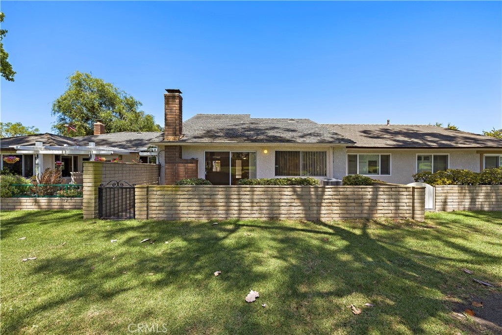 17284 Citron Irvine, CA 92612 - Photo 9 of 21 Exterior from greenbelt